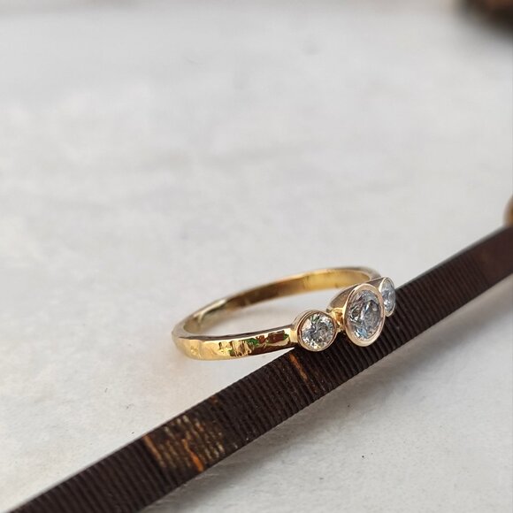 Engagement ring women. 14k solid yellow gold ring with Half a carat Diamonds. - Picture 8 of 10